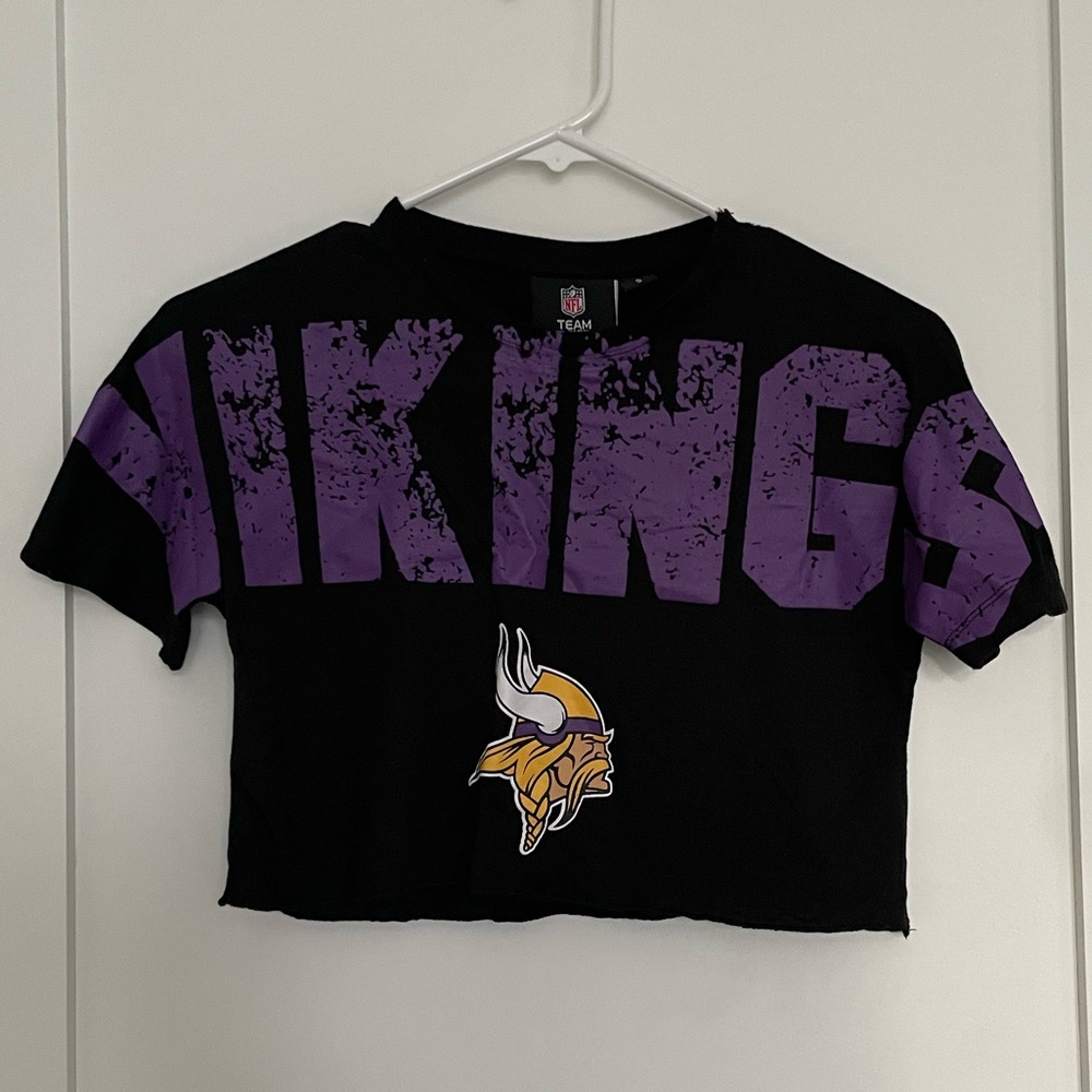 NFL Minnesota Vikings Black Crop-top T-shirt size Small